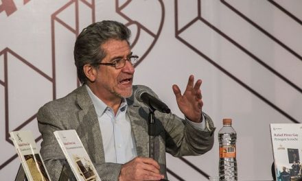 Rafael Pérez Gay presentó su libro en el FNL 2019