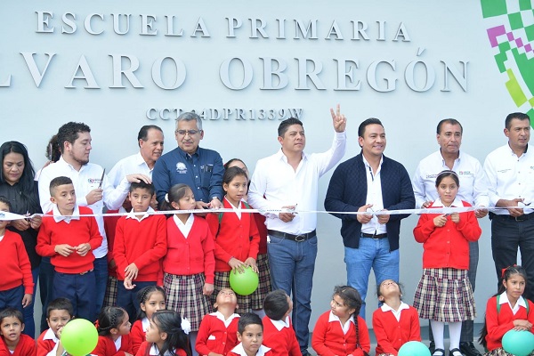 Inaugura Gobernador escuela primaria en la localidad de Morillos